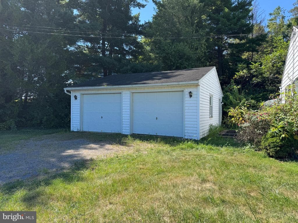 Property photo #5 for 4594 Salem Church Rd, Waynesboro, PA 17268