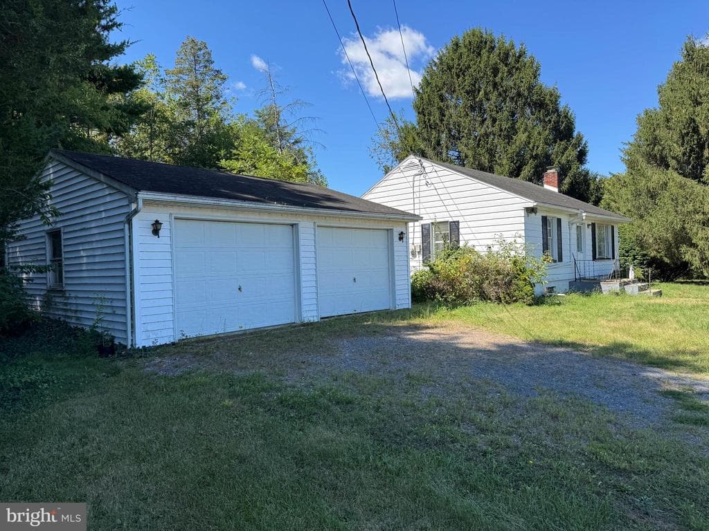 Property photo #6 for 4594 Salem Church Rd, Waynesboro, PA 17268