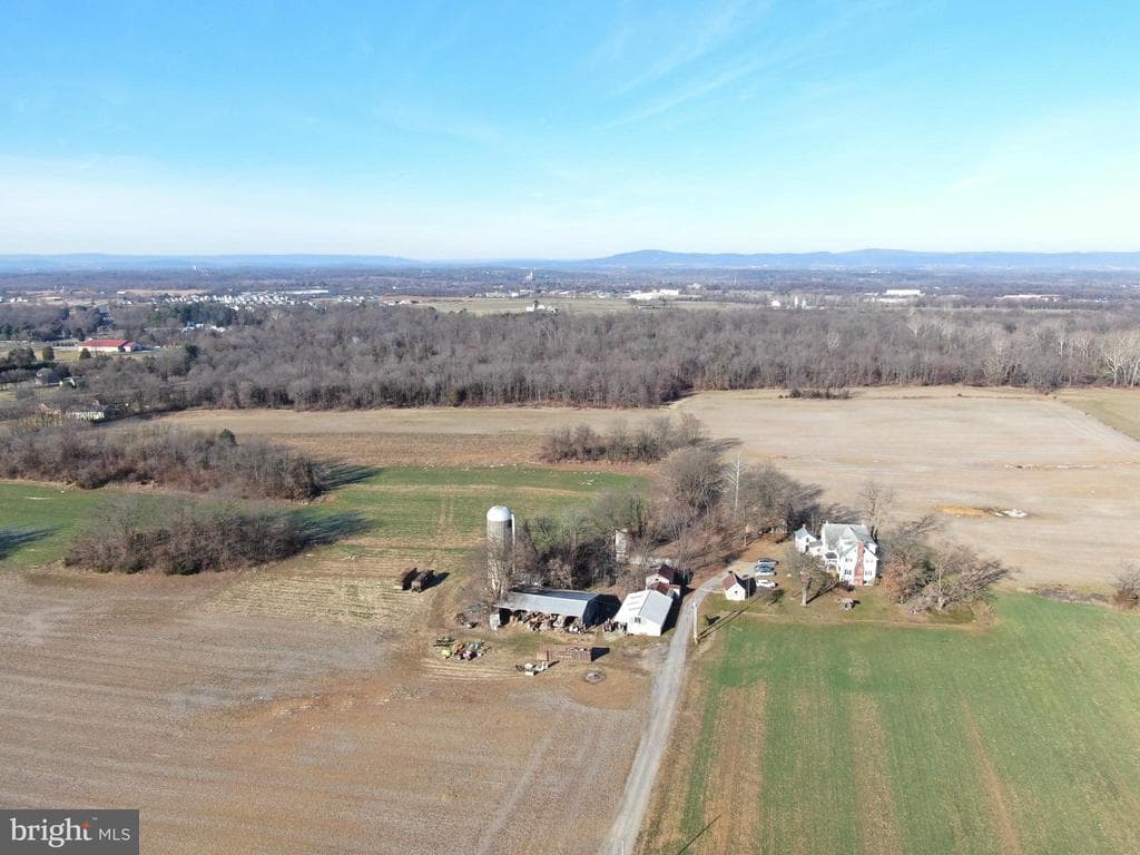 9738 Downsville Pike, Hagerstown, MD 21740